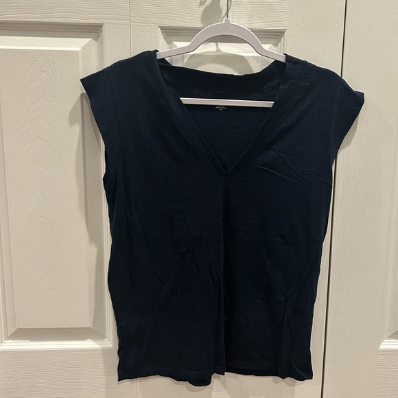 LOFT Tops - V-neck navy blue top